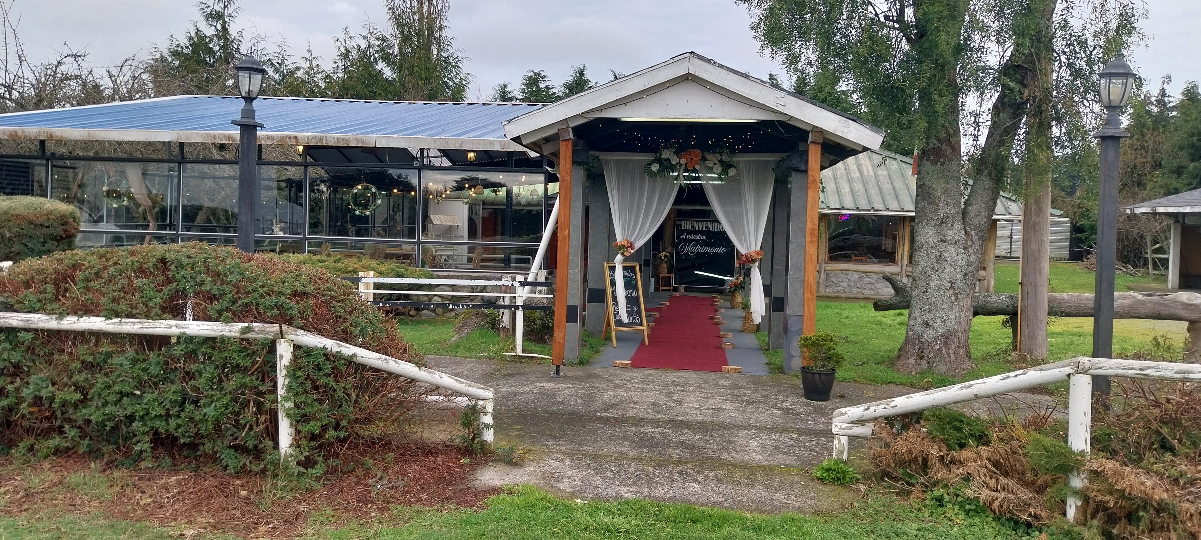Acceso y entorno de Megaterio Eventos